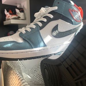 Jordan 1 Mid Fearless Facetasm